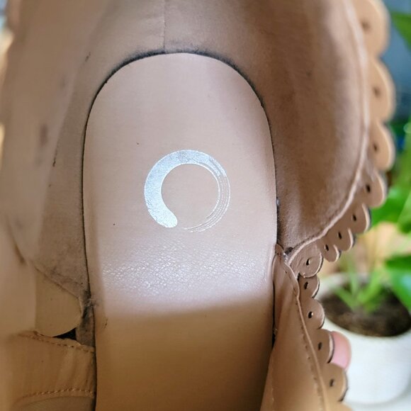 Journee Tessa Cutout Bootie in Faux Leather | Size: 8 - Picture 6 of 8